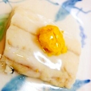 ワカメ〆鰆の蒸し物、菊花の餡で